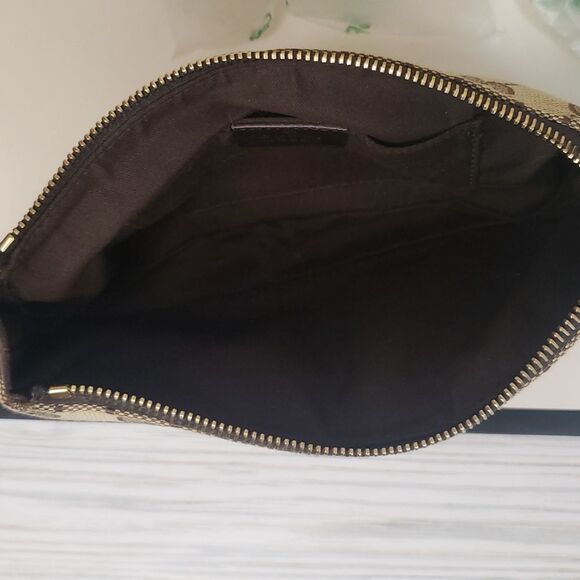 Gucci Web GG Monogram Horsebit Hasler Bag - Picture 9 of 10